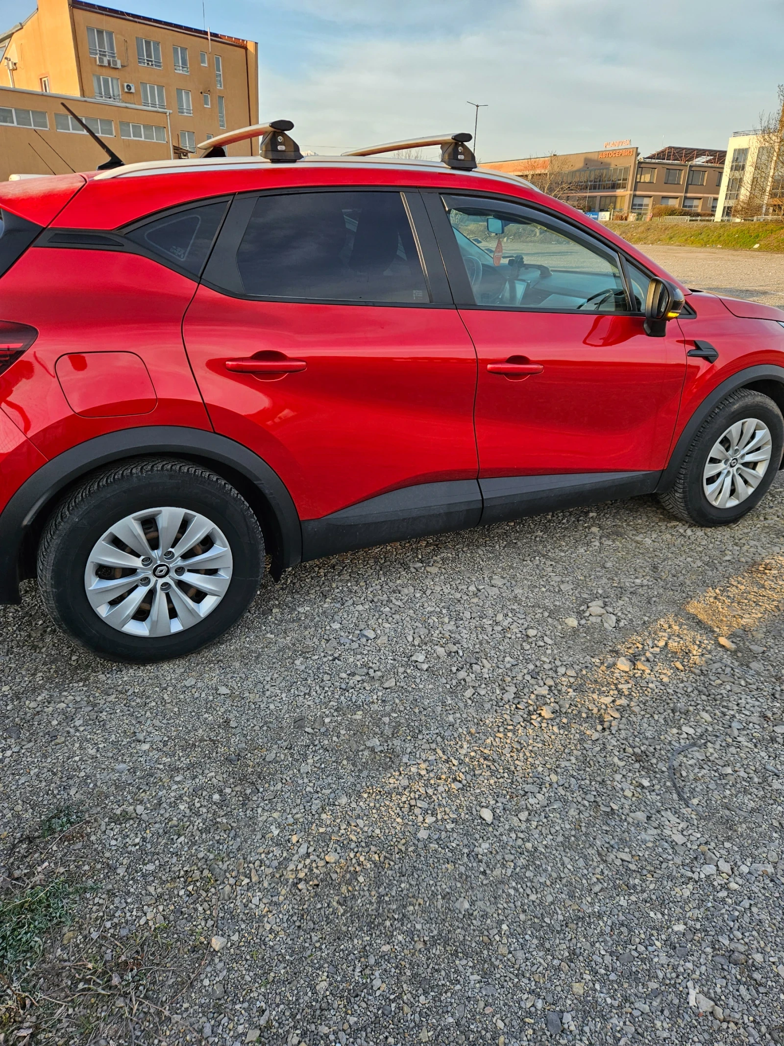 Renault Captur, снимка 2 - Автомобили и джипове - 53851735