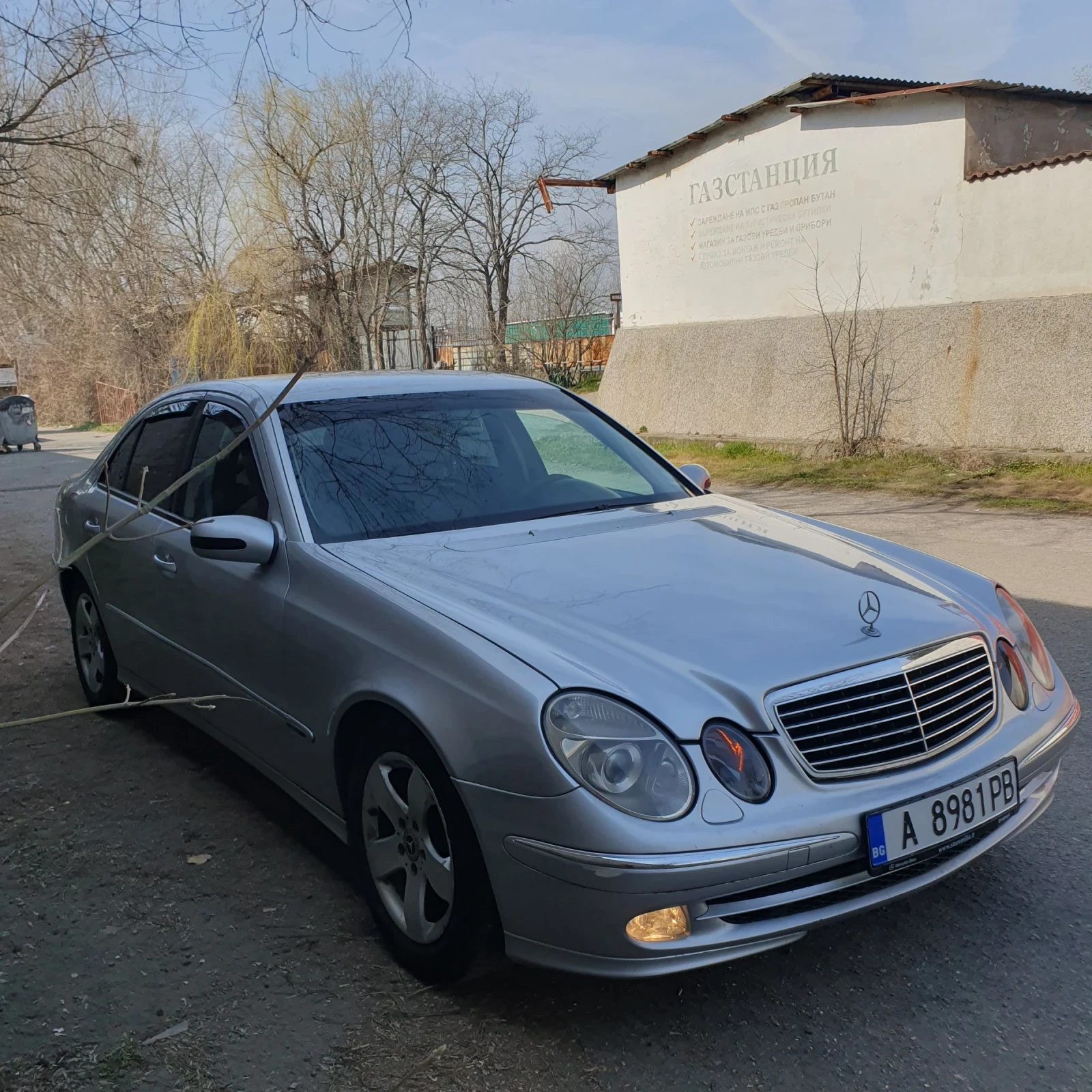 Mercedes-Benz E 270 Avantgarde, снимка 7 - Автомобили и джипове - 53873405