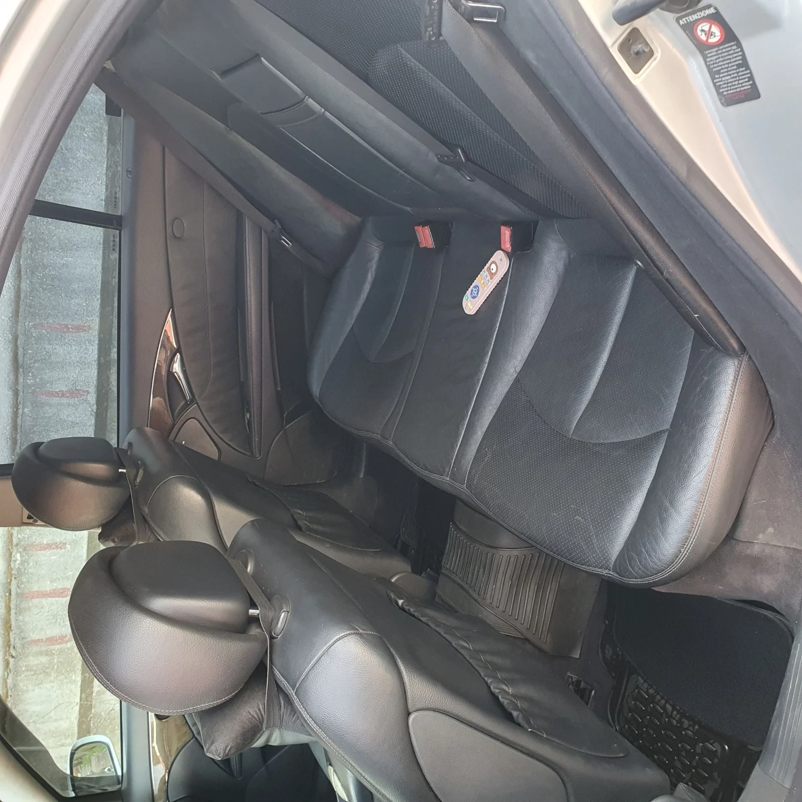 Mercedes-Benz E 270 Avantgarde, снимка 11 - Автомобили и джипове - 53873405