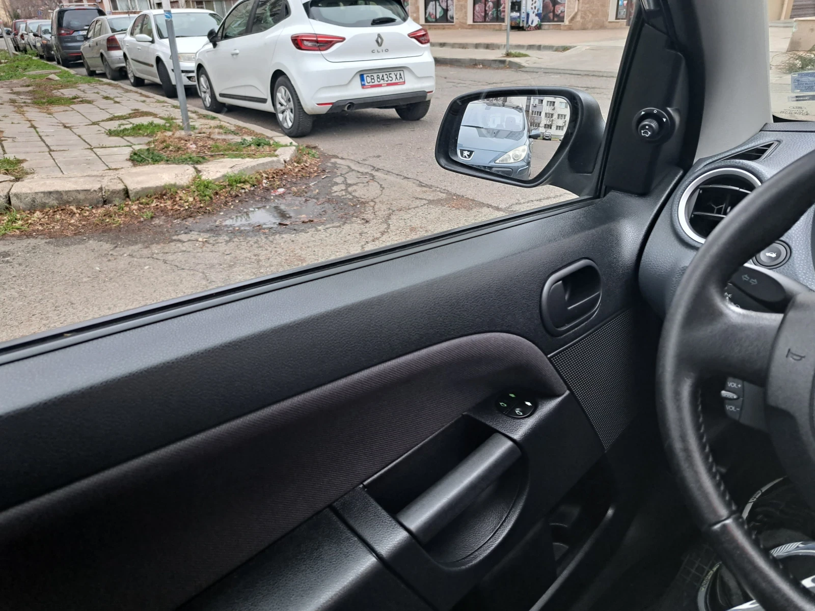 Ford Fiesta 1.4 tdci 68�� | Mobile.bg � ����������� 12