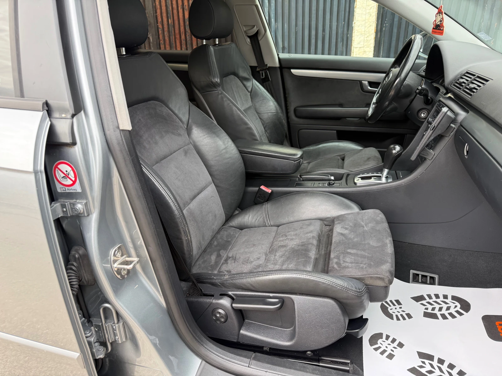 Audi A4 2.0i AVTOMAT, снимка 8 - Автомобили и джипове - 54043279