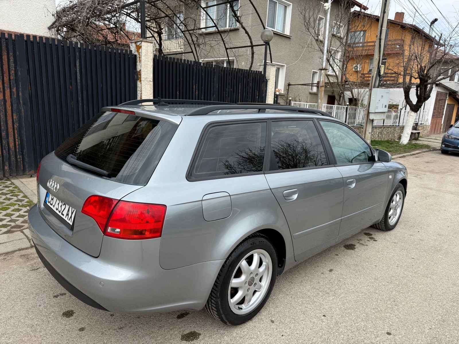 Audi A4 2.0i AVTOMAT, снимка 6 - Автомобили и джипове - 54043279