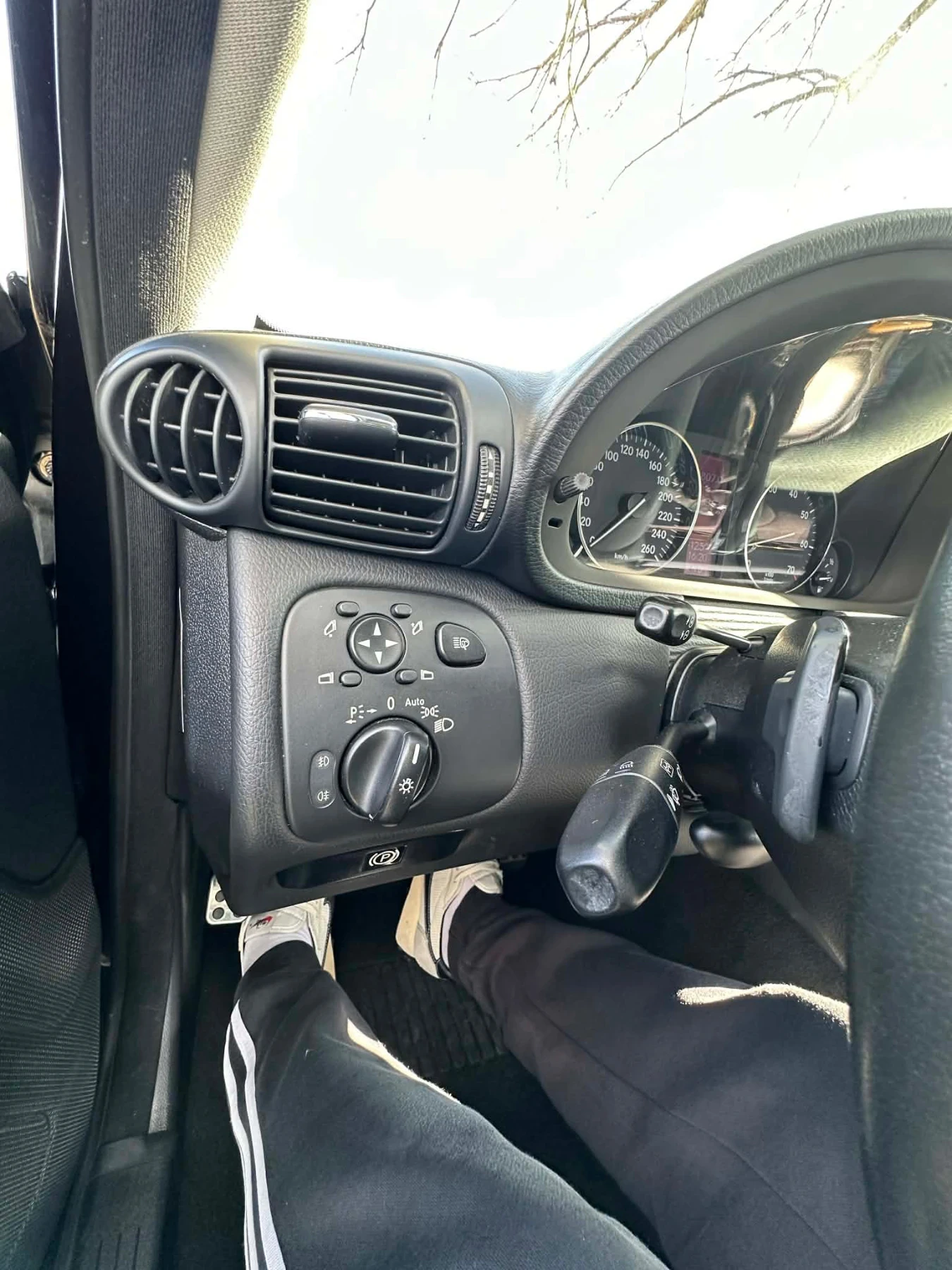 Mercedes-Benz C 350 Sport coupe facelift 3.5, снимка 17 - Автомобили и джипове - 54174289