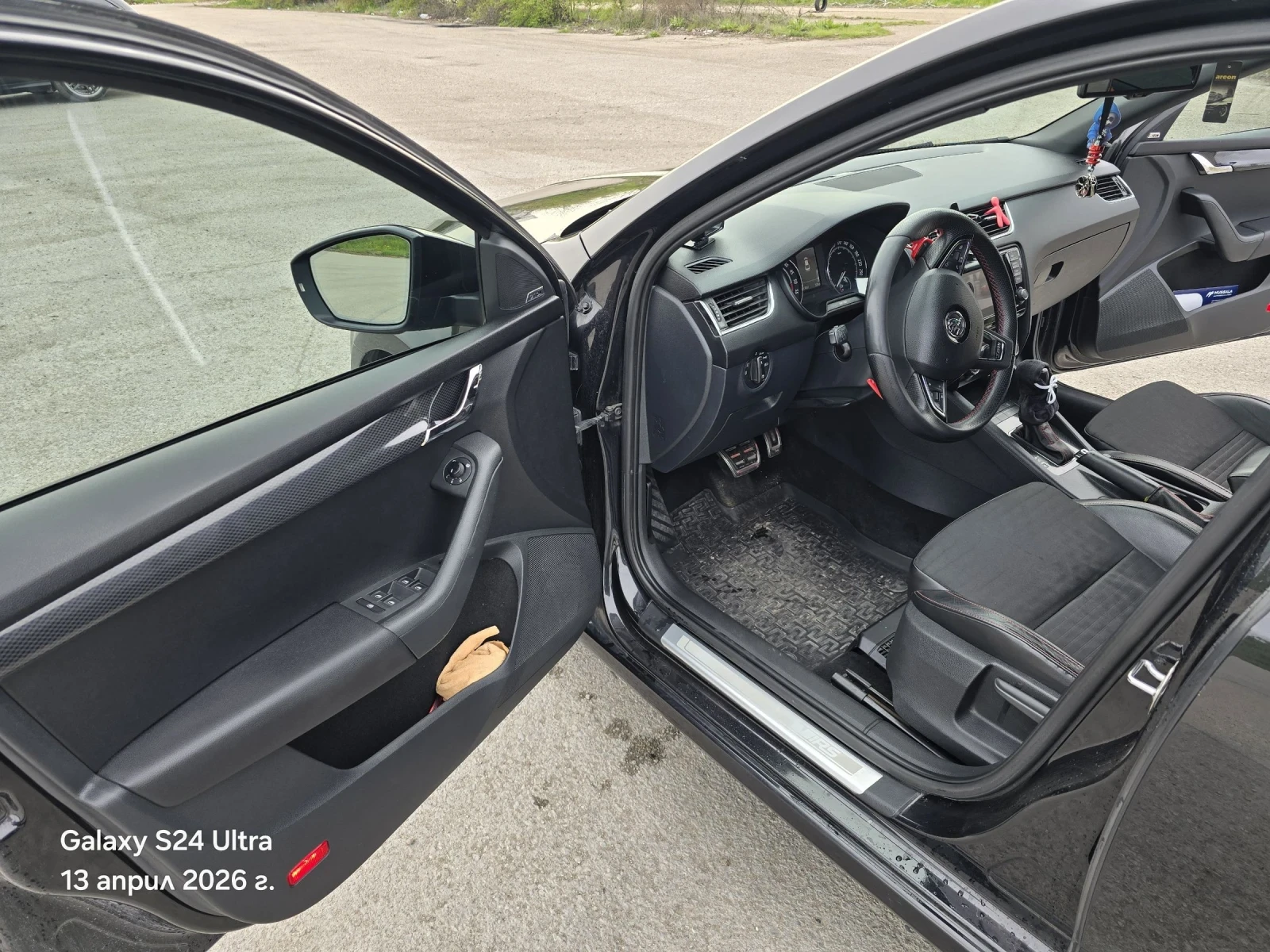 Skoda Octavia 2.0tdi vRS, снимка 9 - Автомобили и джипове - 54181527