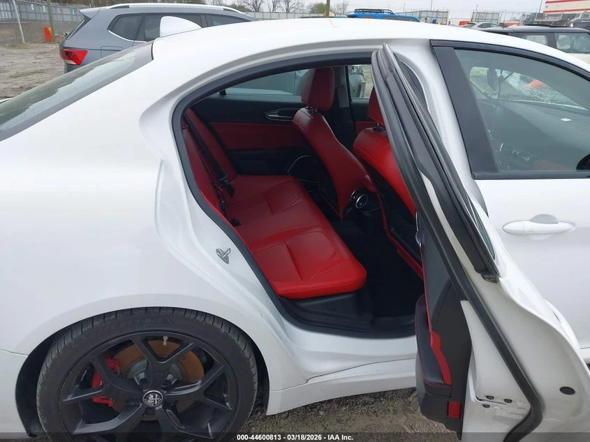 Alfa Romeo Giulia Sport Rwd, снимка 8 - Автомобили и джипове - 54185628