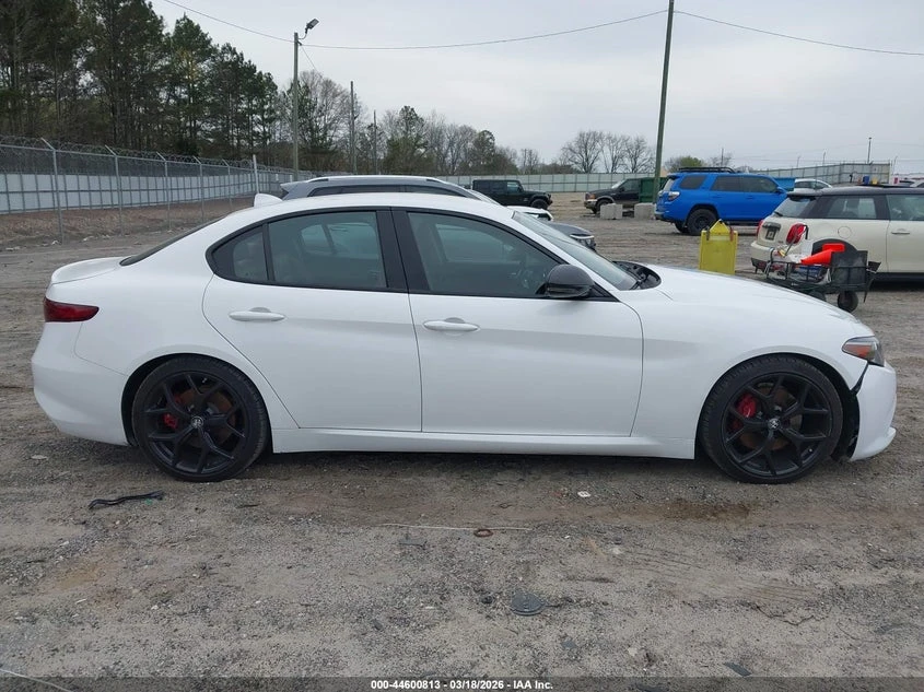 Alfa Romeo Giulia Sport Rwd, снимка 13 - Автомобили и джипове - 54185628