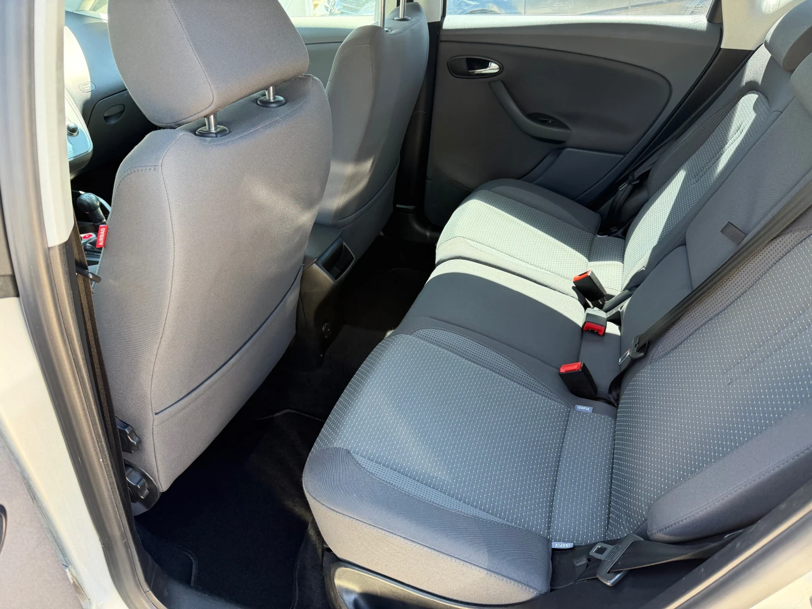 Seat Altea 1.9tdi. 105к.с. Парктроник!! 144000кч!!!, снимка 13 - Автомобили и джипове - 54412907