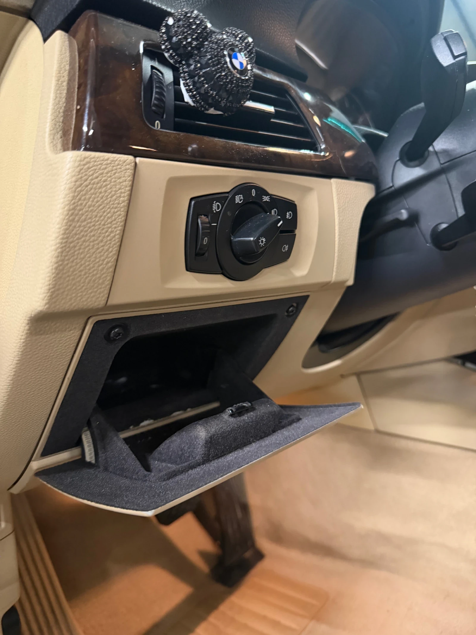 BMW 320, снимка 10 - Автомобили и джипове - 54611368