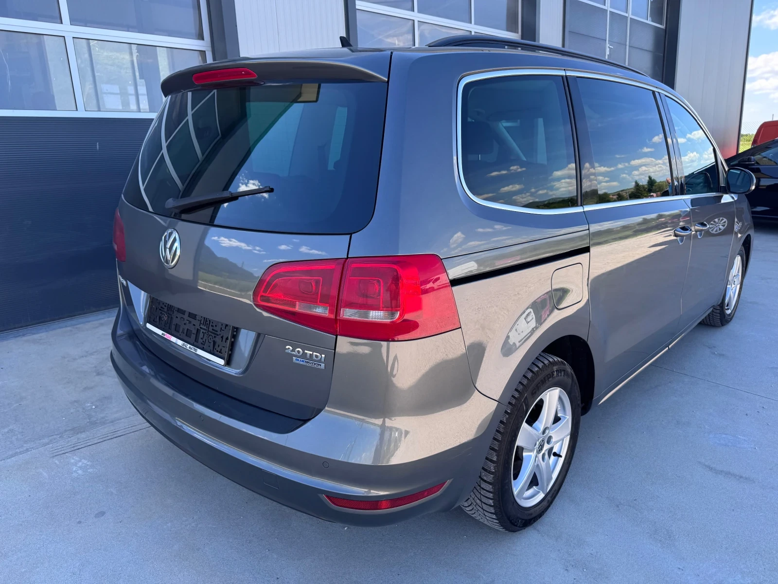 VW Sharan 2.0 TDI 140 PS 6+ 1 EVRO 5, снимка 5 - Автомобили и джипове - 54712670