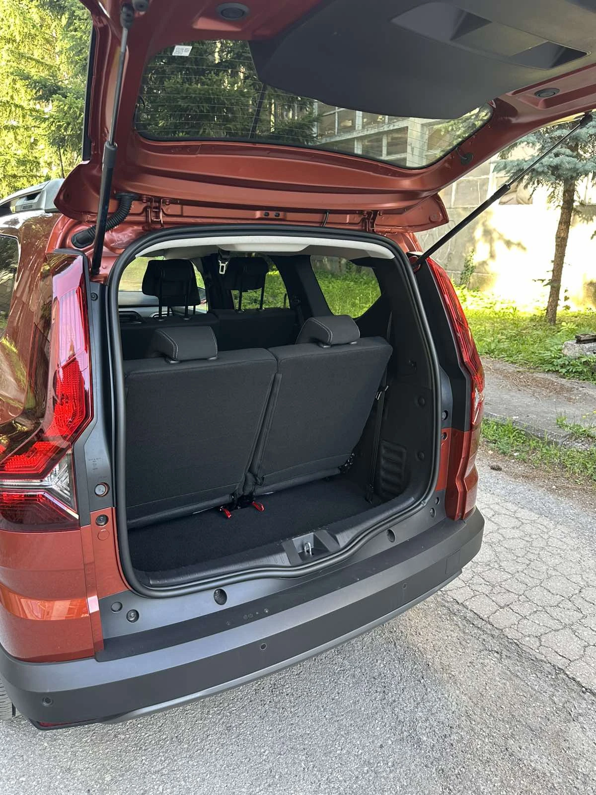Dacia Jogger ГАЗ* 6+ 1* 15000km, снимка 7 - Автомобили и джипове - 55152111
