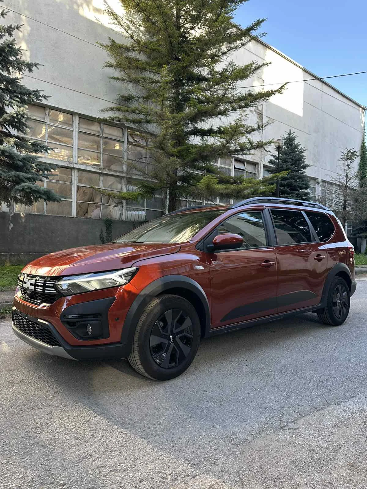 Dacia Jogger ГАЗ* 6+ 1* 15000km, снимка 3 - Автомобили и джипове - 55152111
