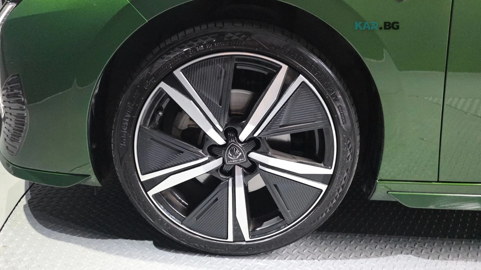 Peugeot 308 1.5BlueHDI* GT* КОЖА* ПОДГРЕВ* ПАНОРАМА* КАМЕРА* , снимка 5 - Автомобили и джипове - 55315162