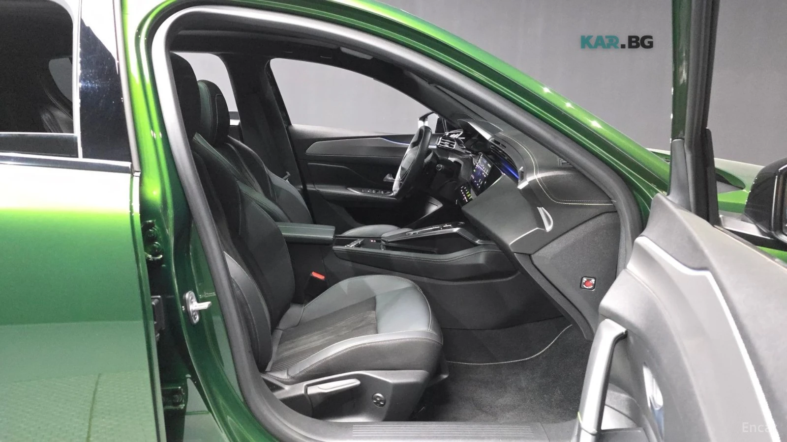 Peugeot 308 1.5BlueHDI* GT* КОЖА* ПОДГРЕВ* ПАНОРАМА* КАМЕРА* , снимка 11 - Автомобили и джипове - 55315162