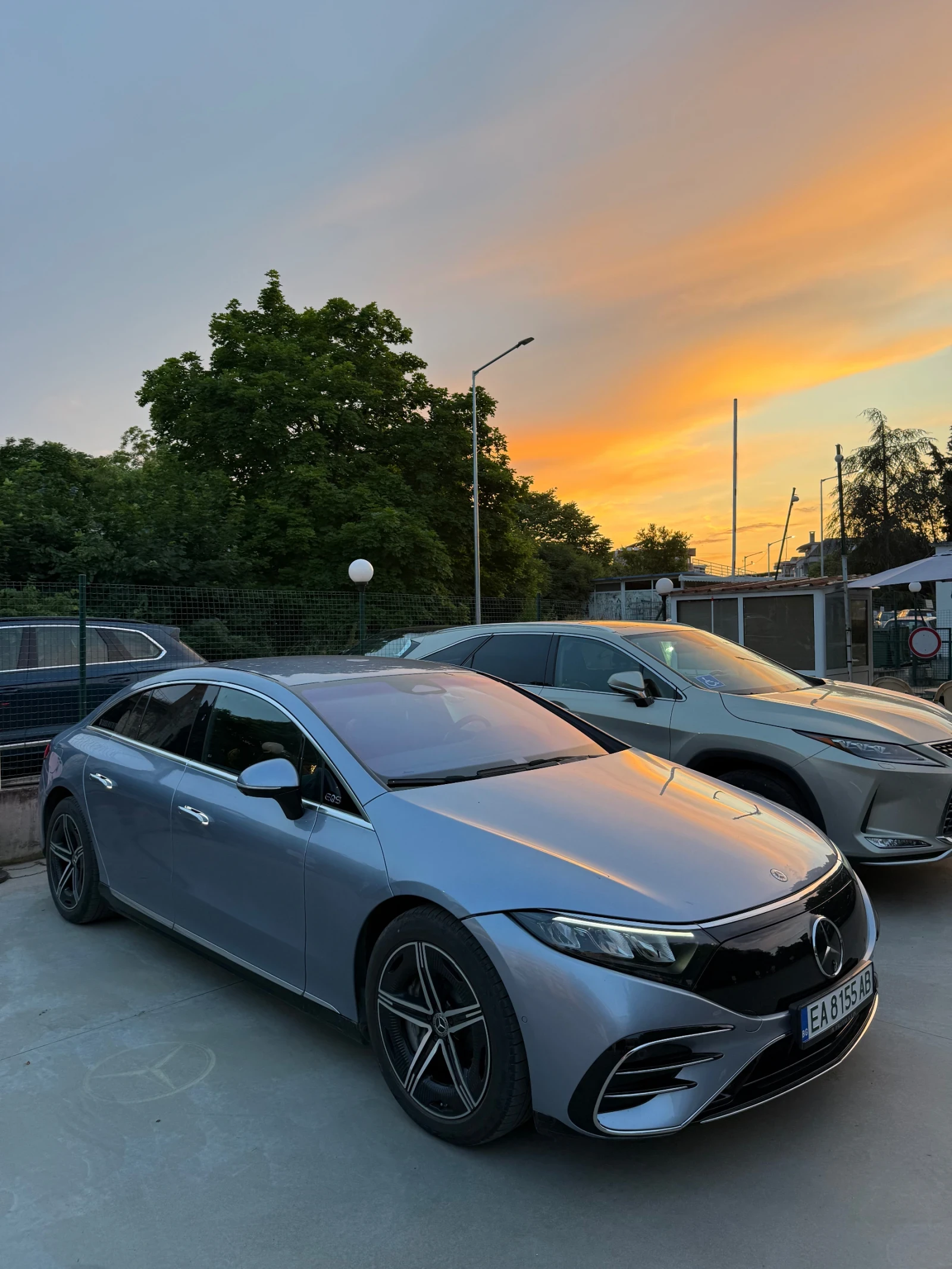 Mercedes-Benz EQS 450+ AMG | В Гаранция | , снимка 3 - Автомобили и джипове - 55379097