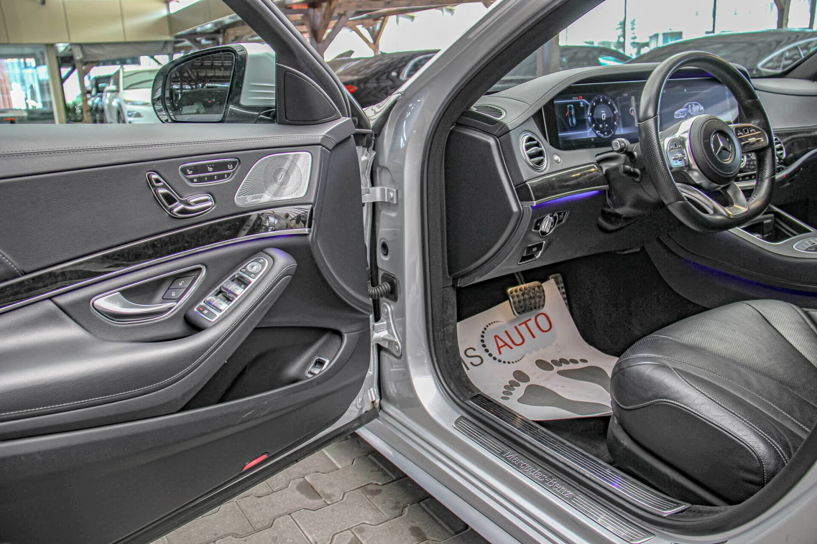Mercedes-Benz S 400 AMG Line/4Matic/Burmester/Обдухване/Камера/Амбиент, снимка 9 - Автомобили и джипове - 55668693