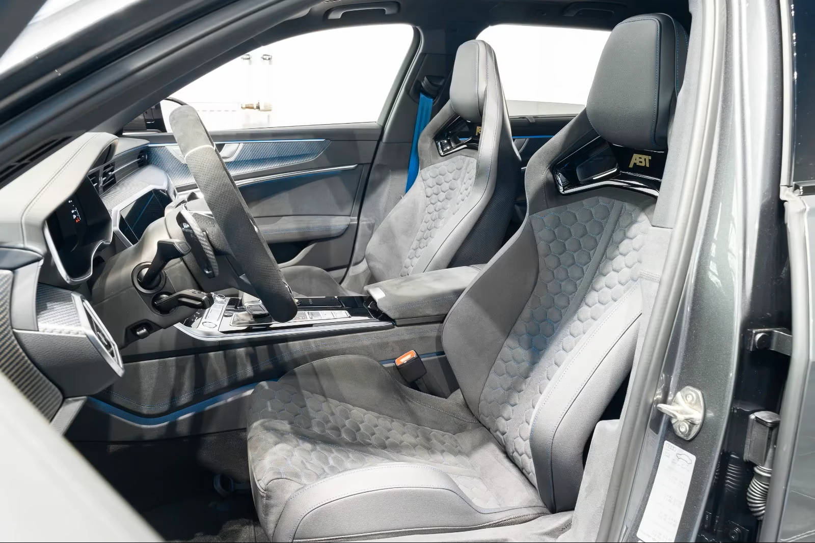 Audi Rs6 ABT* LEGACY-EDITION* 4/30* CARBON* DISTR* CERAMIC*, снимка 11 - Автомобили и джипове - 55749447
