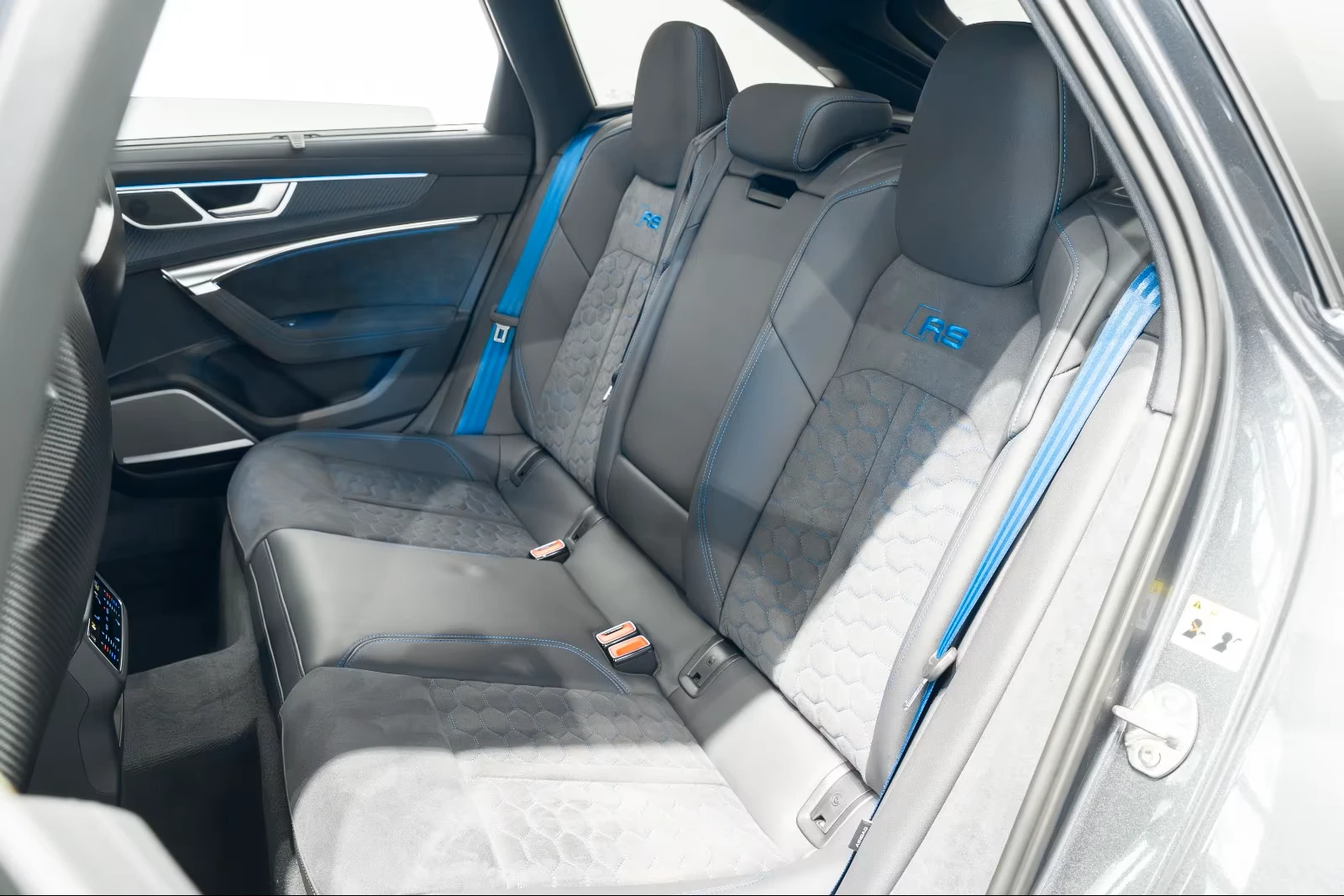 Audi Rs6 ABT* LEGACY-EDITION* 4/30* CARBON* DISTR* CERAMIC*, снимка 17 - Автомобили и джипове - 55749447