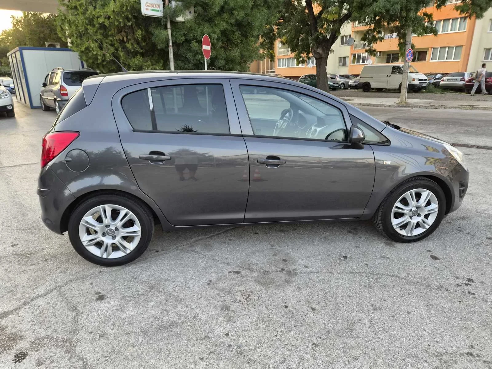 Opel Corsa 1.4i, снимка 6 - Автомобили и джипове - 55779091
