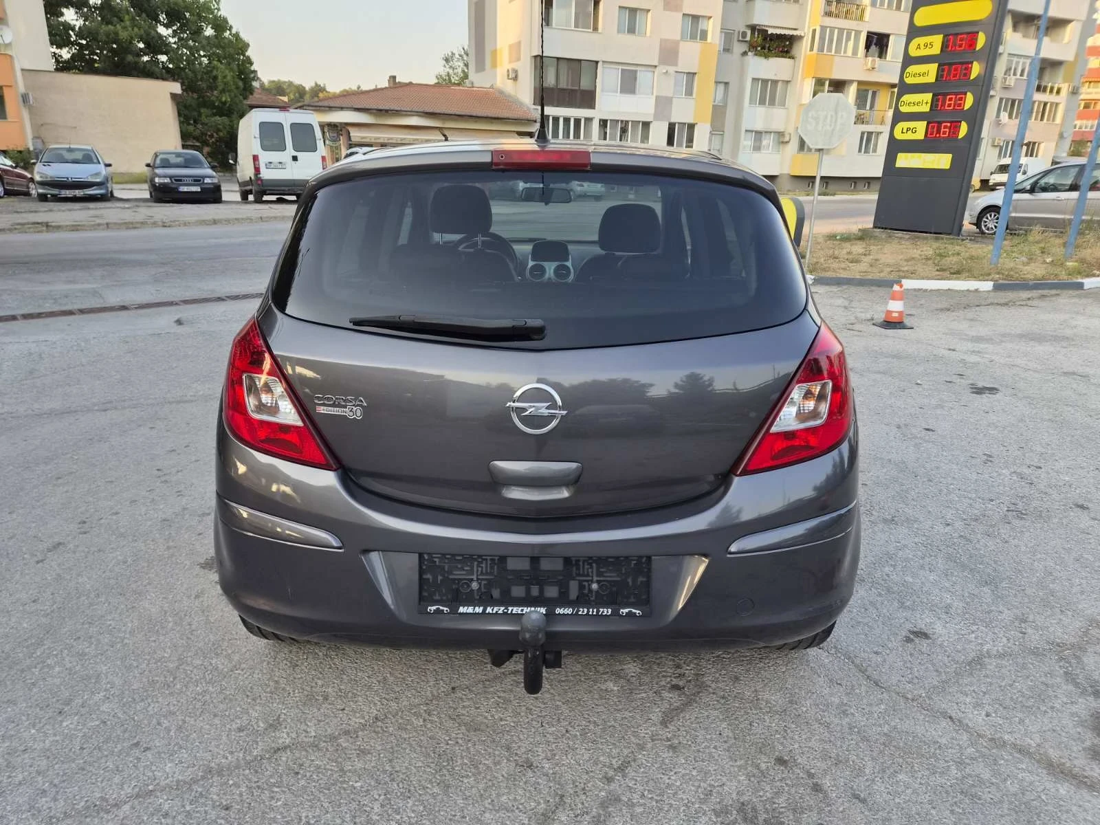 Opel Corsa 1.4i, снимка 4 - Автомобили и джипове - 55779091