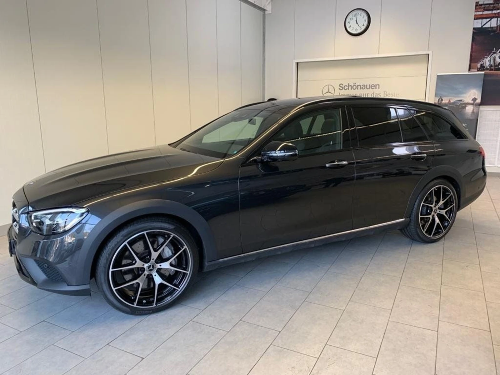 Mercedes-Benz E 400 4matic All-Terrain, снимка 2 - Автомобили и джипове - 55890399
