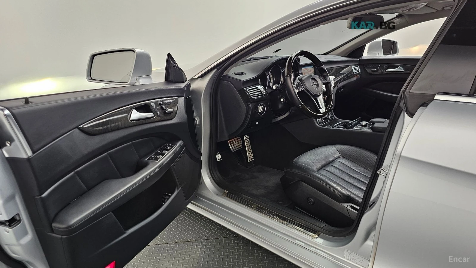 Mercedes-Benz CLS 350 КОЖА* ОБДУХ* НАВИ* ПАНО* КАМЕРА, снимка 8 - Автомобили и джипове - 56017491