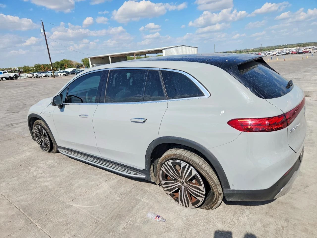 Mercedes-Benz EQS Suv 450+ , снимка 3 - Автомобили и джипове - 56630354