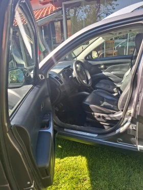 Mitsubishi Outlander, снимка 11