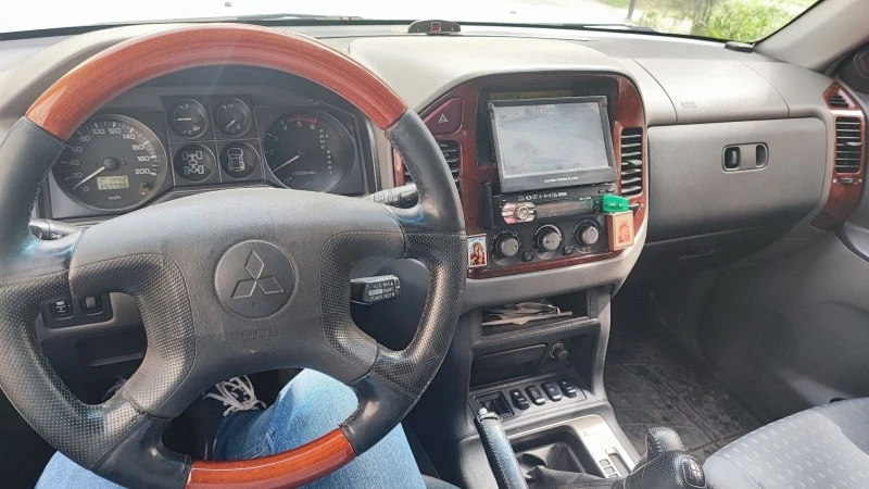 Mitsubishi Pajero, снимка 4 - Автомобили и джипове - 47708055