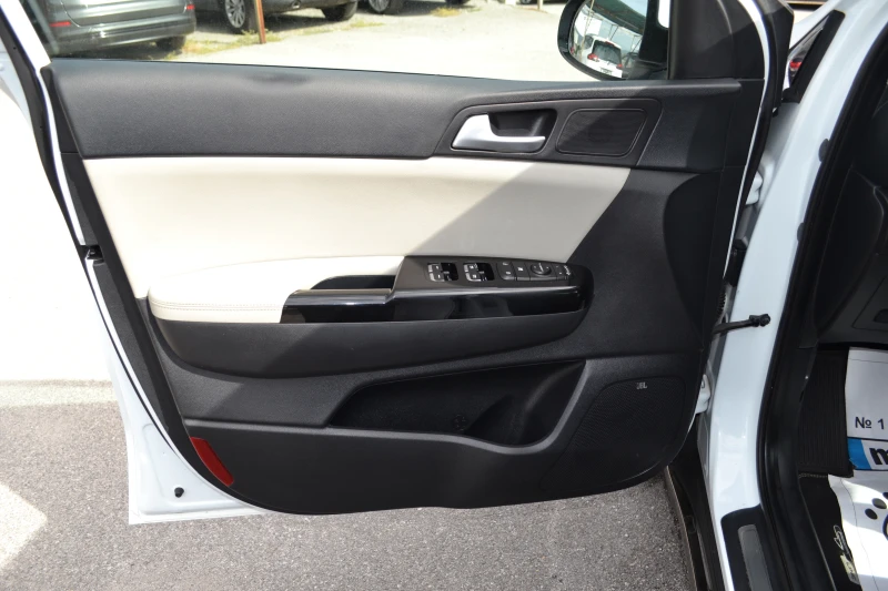 Kia Sportage 2.0CRDI-GT LINE, снимка 11 - Автомобили и джипове - 51670670