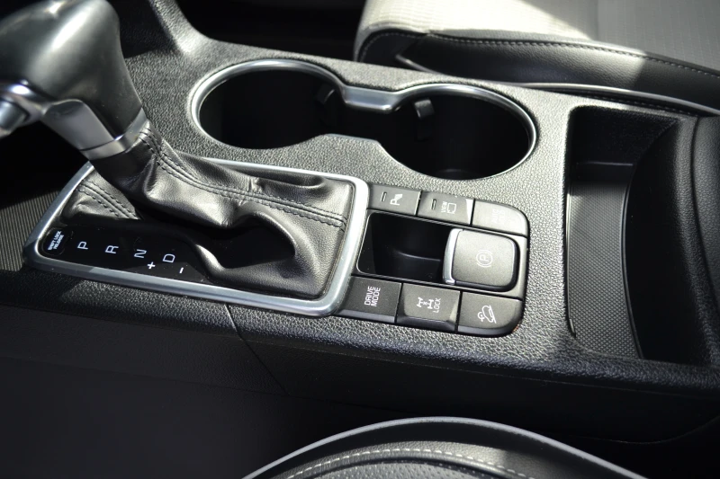 Kia Sportage 2.0CRDI-GT LINE, снимка 15 - Автомобили и джипове - 51670670