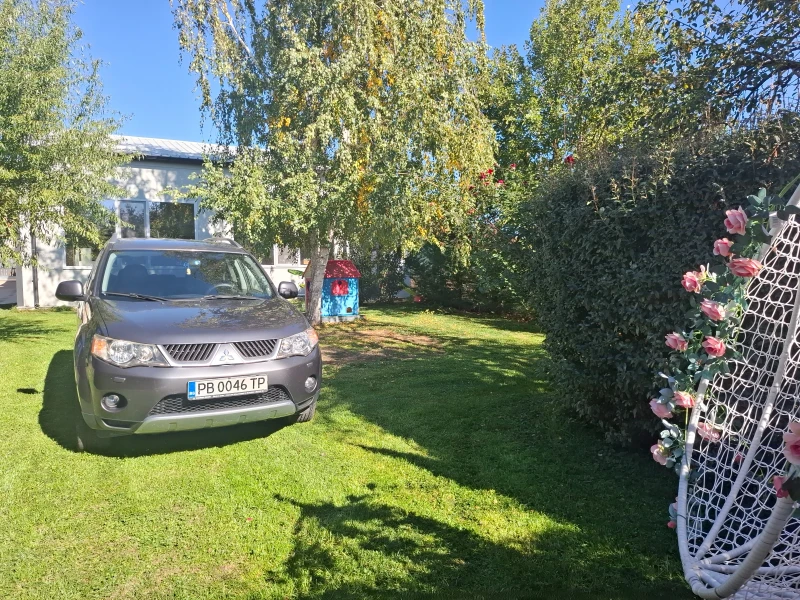 Mitsubishi Outlander, снимка 12 - Автомобили и джипове - 52599479