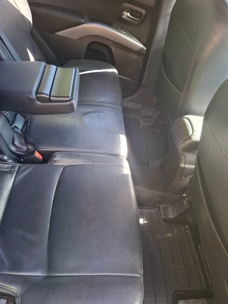 Mitsubishi Outlander, снимка 9 - Автомобили и джипове - 52599479