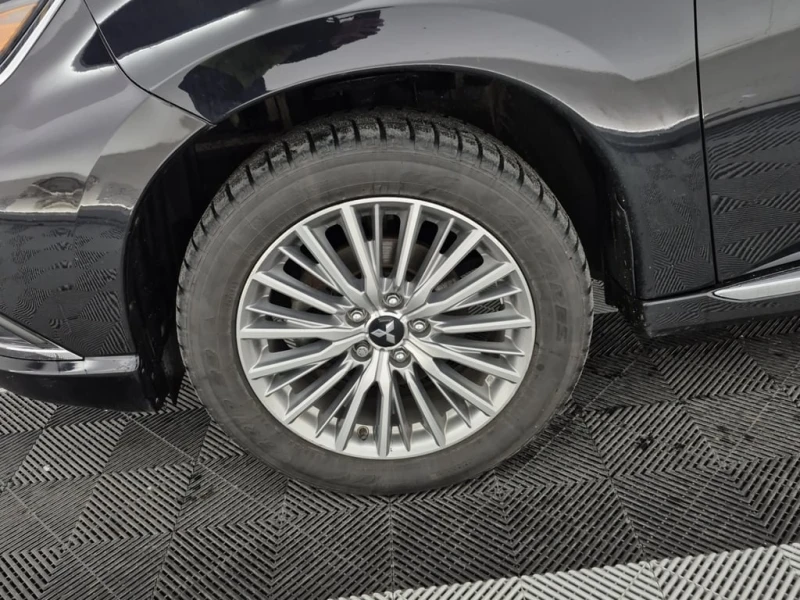 Mitsubishi Outlander * SE * CARFAX * ЦЕНА ДО БЪЛГАРИЯ, снимка 8 - Автомобили и джипове - 53057153