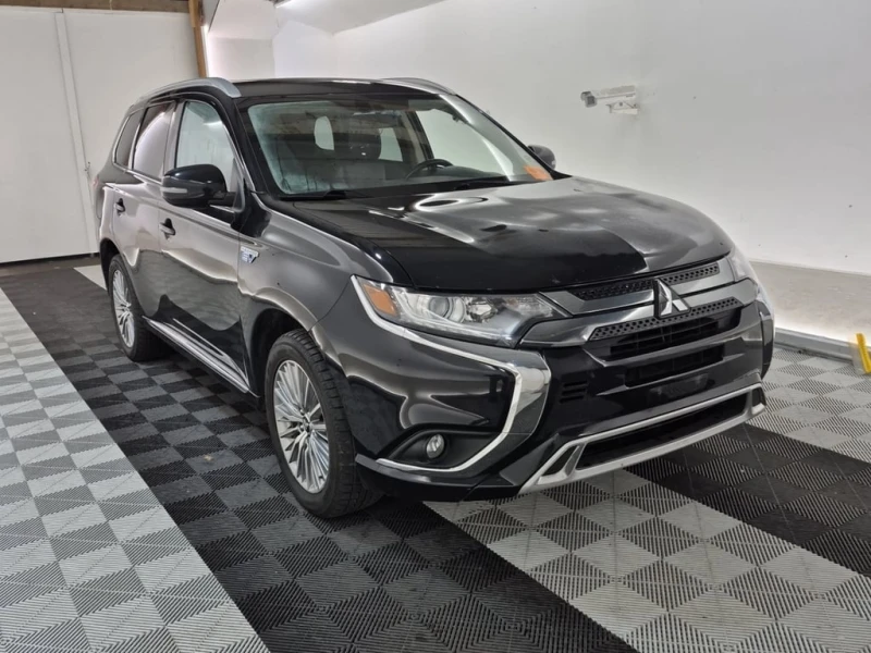Mitsubishi Outlander * SE * CARFAX * ЦЕНА ДО БЪЛГАРИЯ, снимка 2 - Автомобили и джипове - 53057153
