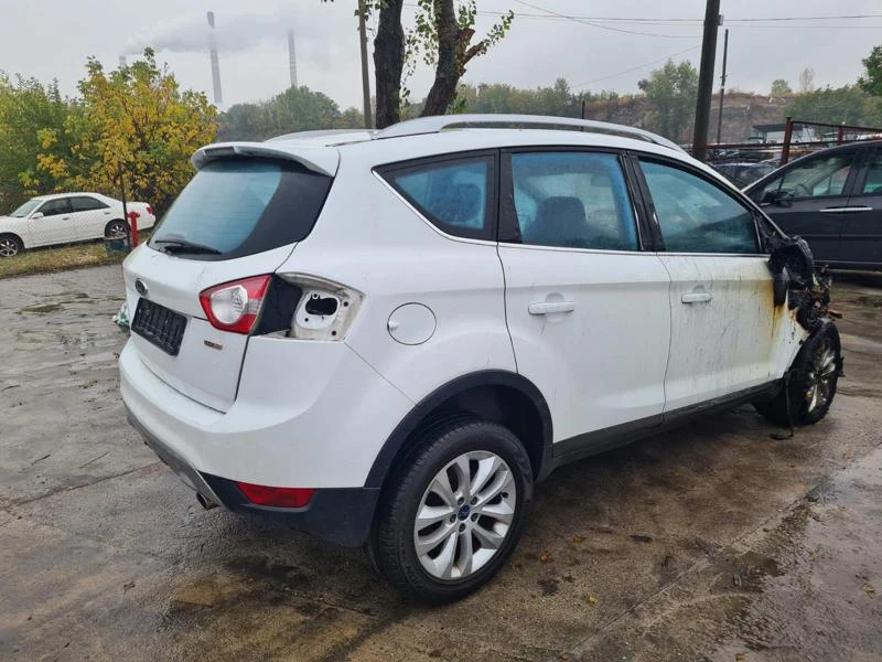 Ford Kuga 2.0 TDCI, снимка 6 - Автомобили и джипове - 34440140