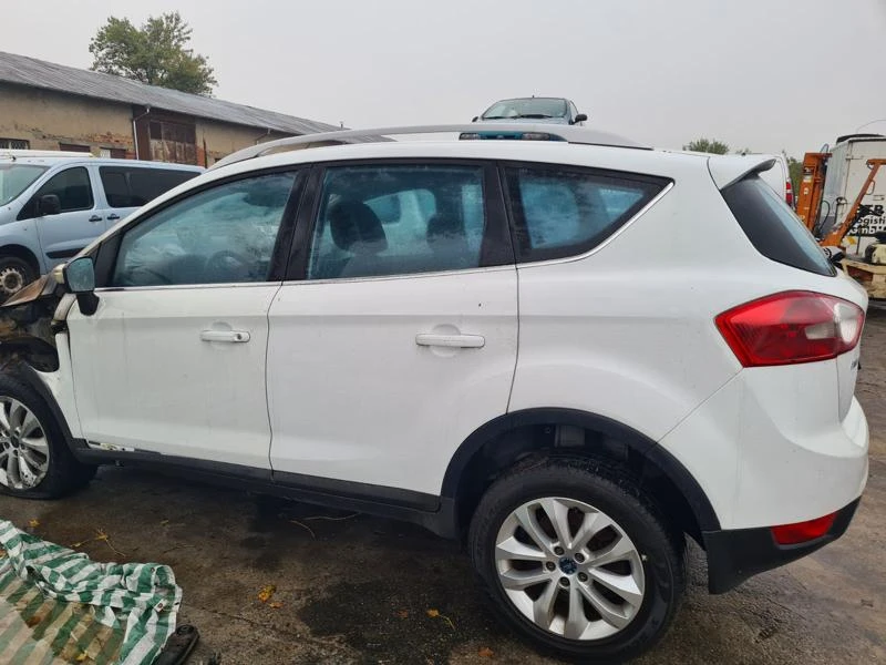 Ford Kuga 2.0 TDCI, снимка 3 - Автомобили и джипове - 34440140