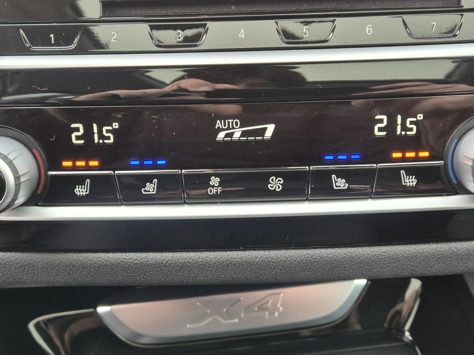 BMW X4 3.0D/X-Drive/ДИСТРОНИК/ПАНОРАМА/ВЕНТИЛАЦИЯ, снимка 8 - Автомобили и джипове - 53896868