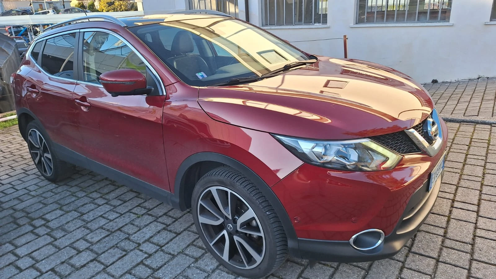 Nissan Qashqai 1.2DIG-T 6SP IT-ОЧАКВАН ВНОС-ИСТОРИЯ-ТОП СЪСТ | Auto.bg — изображение 1