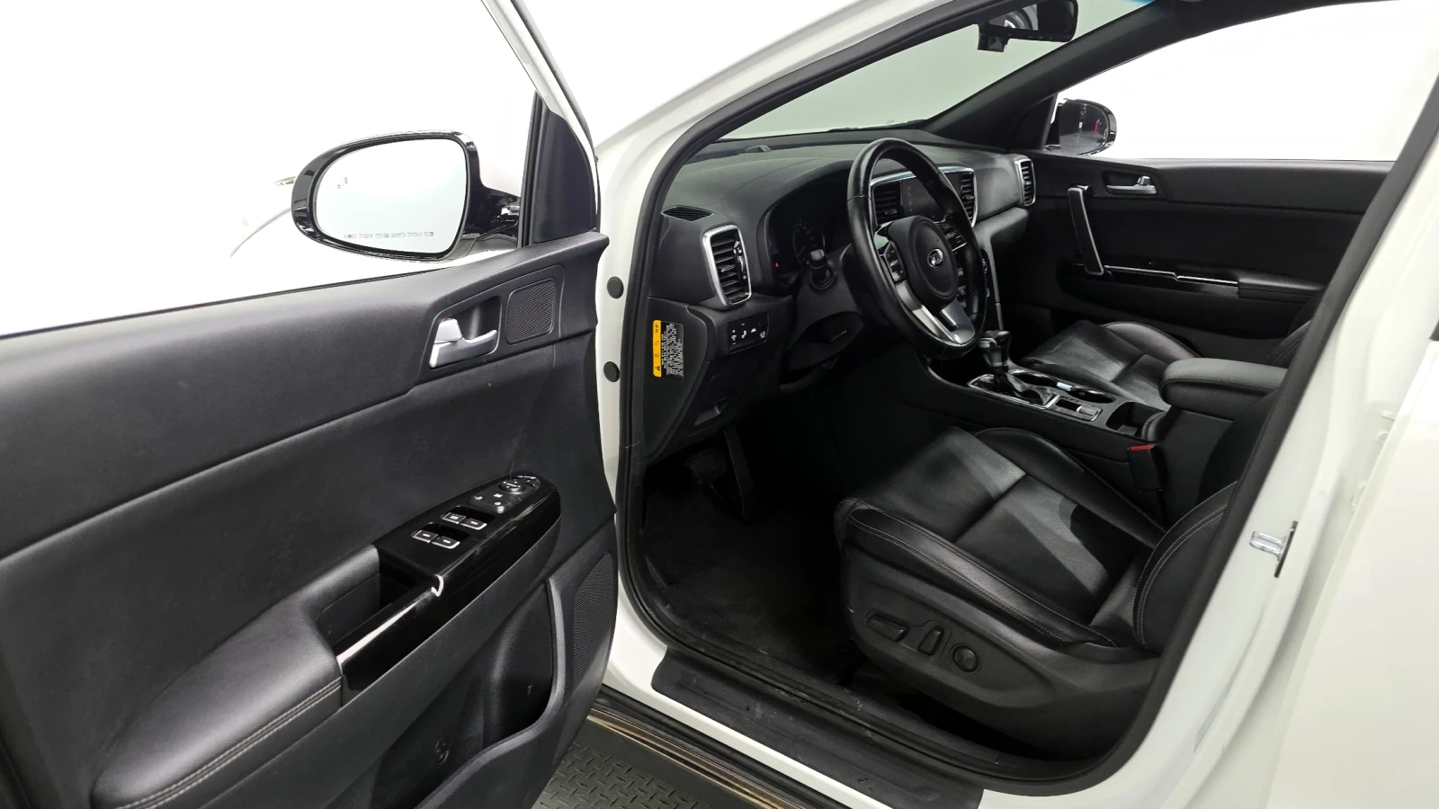 Kia Sportage 2.0 2WD INTELLIGENT autogeorge.com, снимка 10 - Автомобили и джипове - 54137664