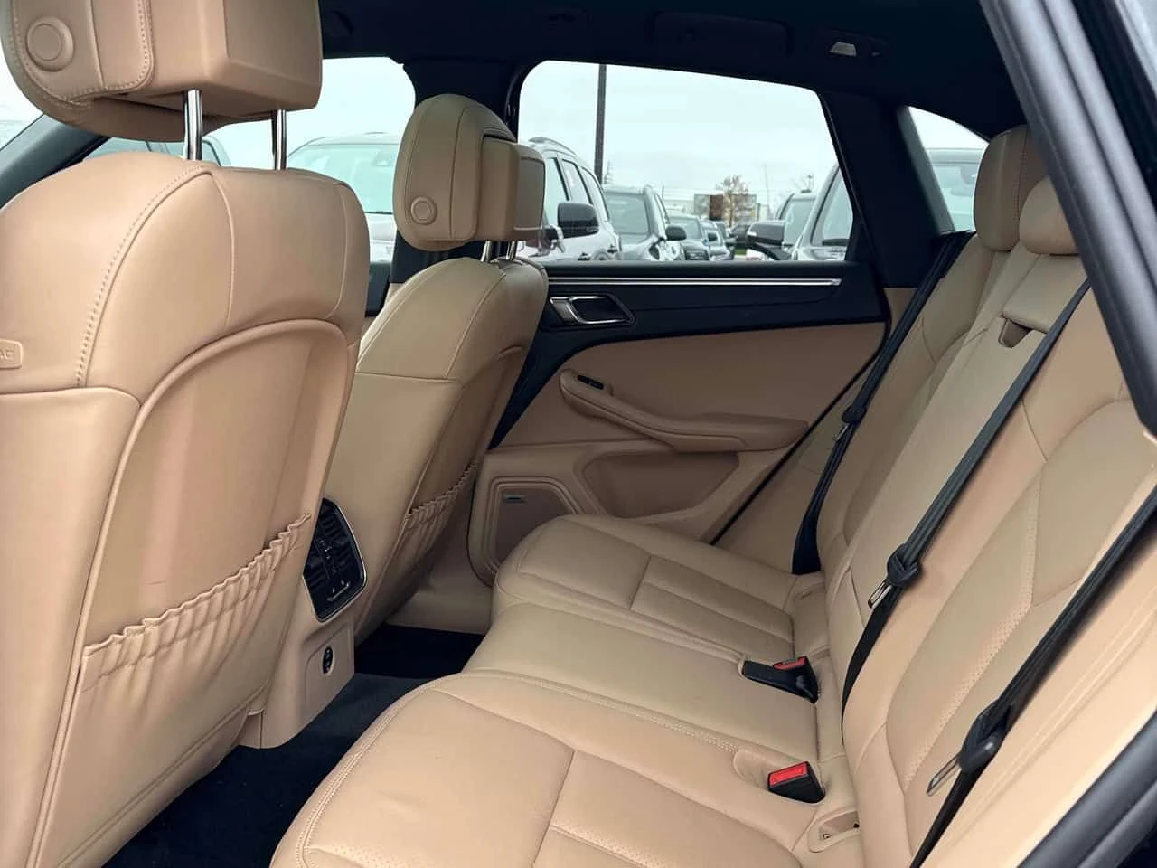 Porsche Macan AWD/BOSE SOUND/ОБДУХВАНЕ/ПАНОРАМА, снимка 12 - Автомобили и джипове - 54360326