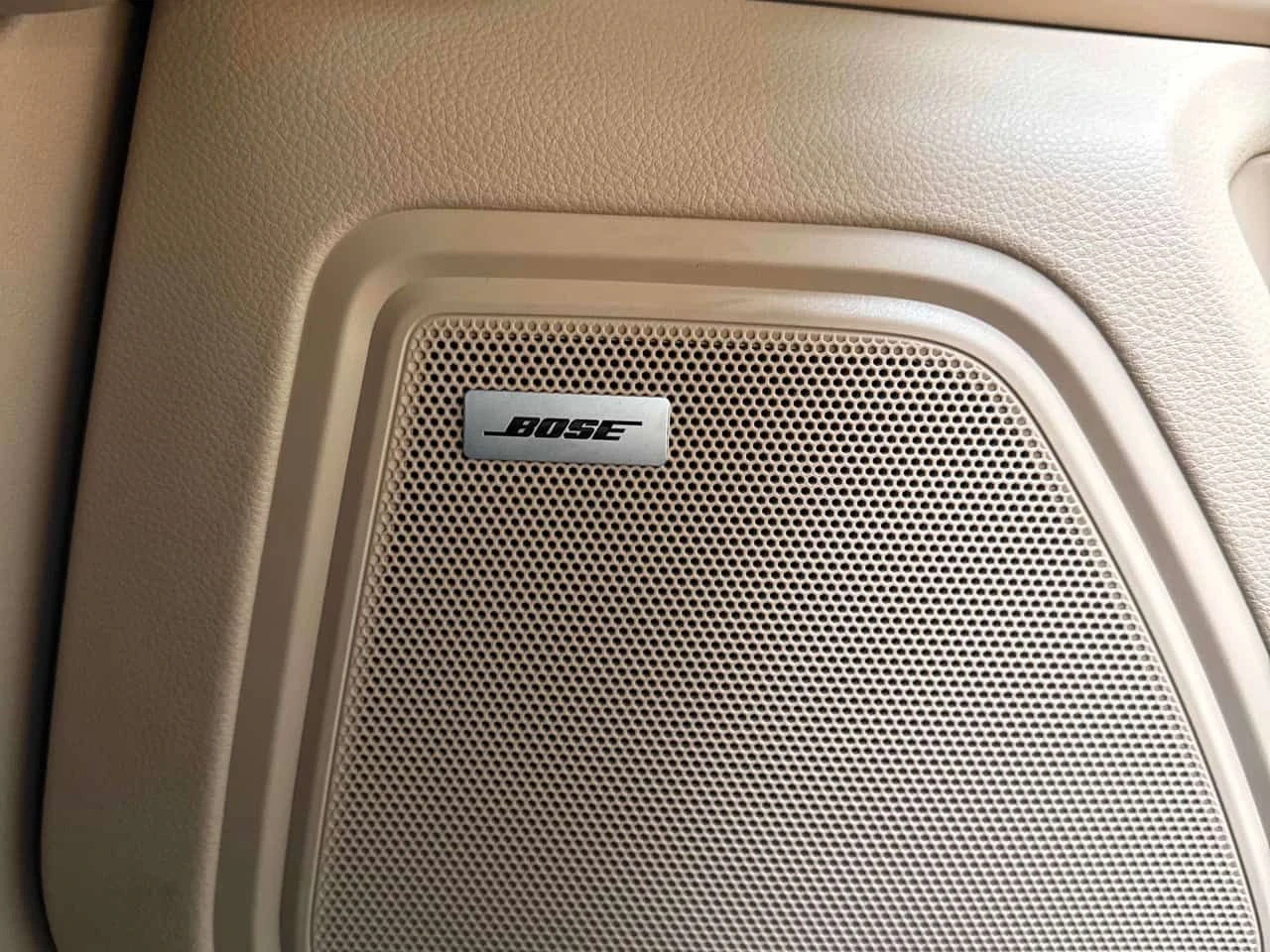 Porsche Macan AWD/BOSE SOUND/ОБДУХВАНЕ/ПАНОРАМА, снимка 13 - Автомобили и джипове - 54360326