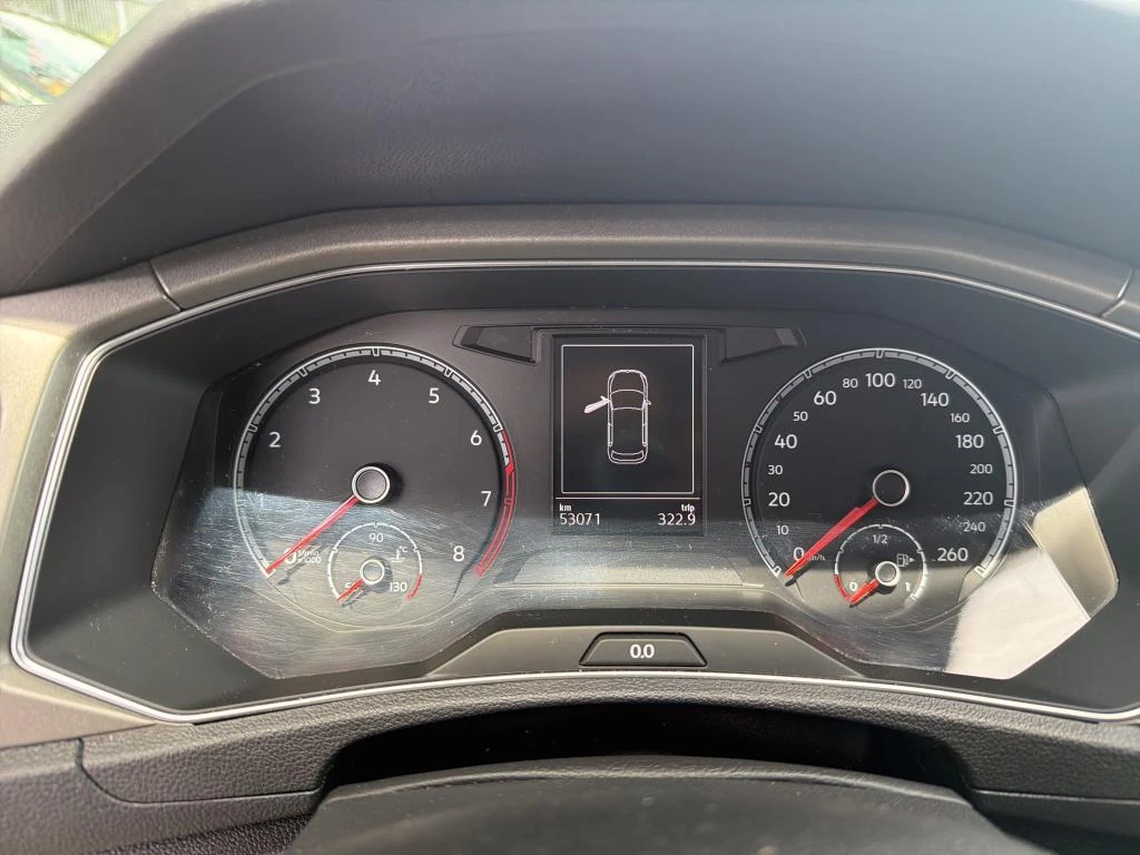 VW T-Roc, снимка 8 - Автомобили и джипове - 55265381