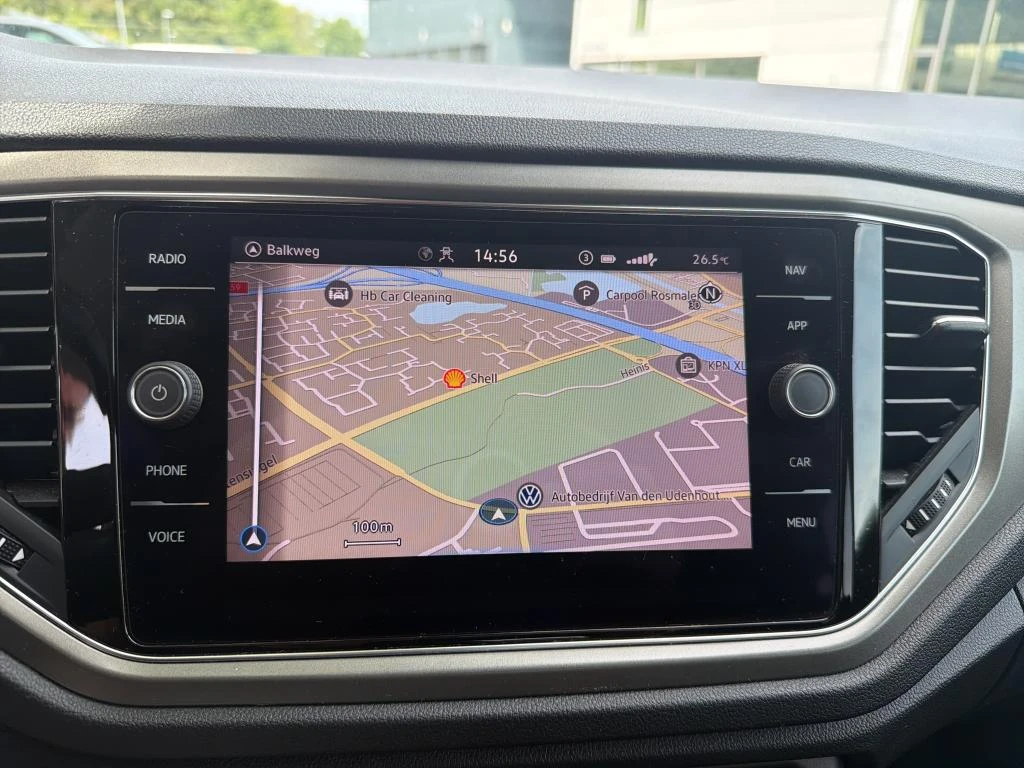 VW T-Roc, снимка 10 - Автомобили и джипове - 55265381