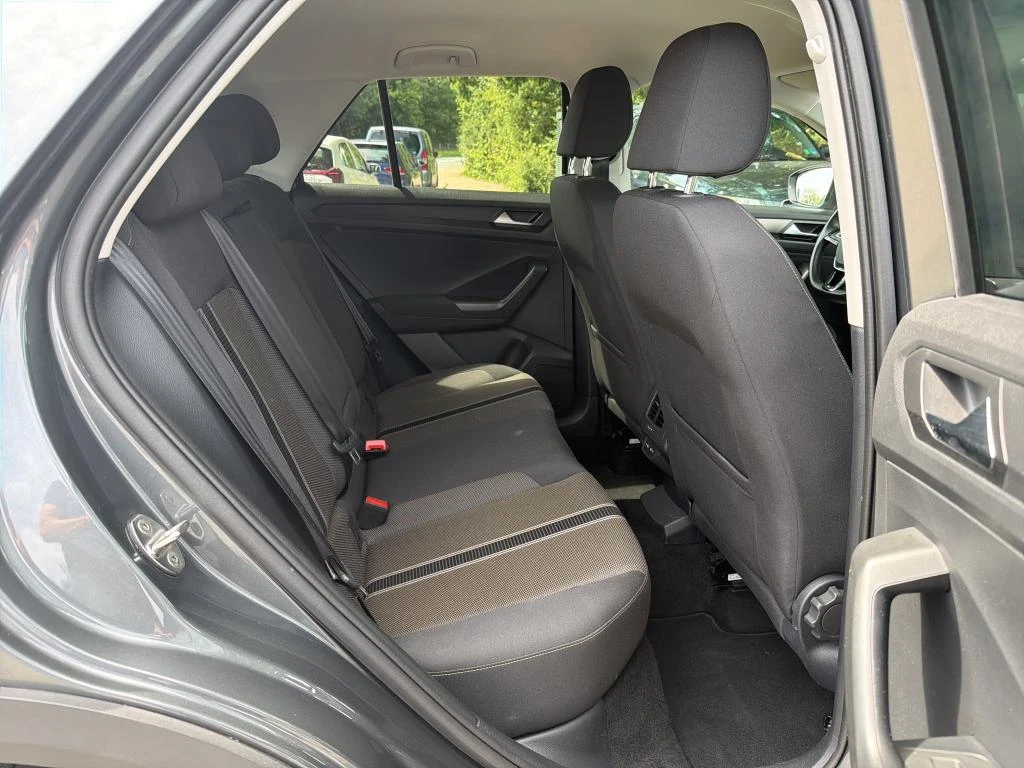 VW T-Roc, снимка 5 - Автомобили и джипове - 55265381