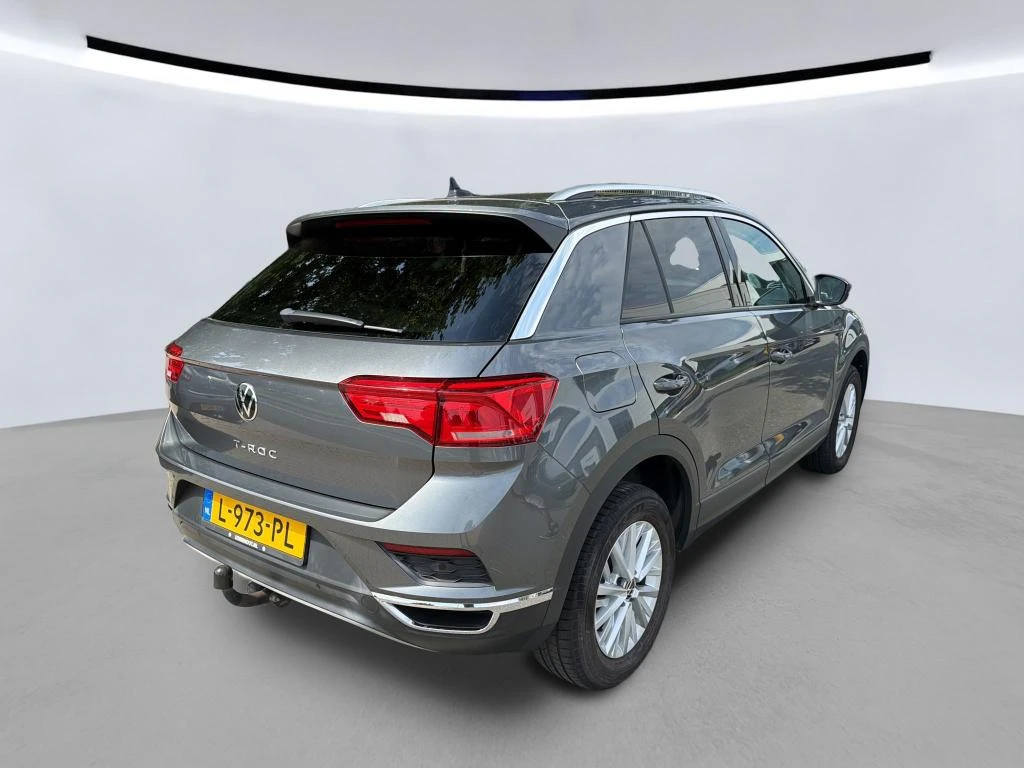 VW T-Roc, снимка 3 - Автомобили и джипове - 55265381