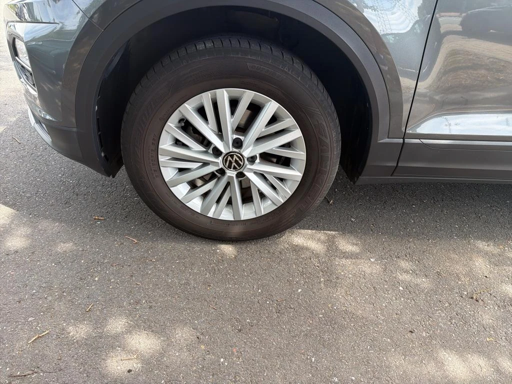 VW T-Roc, снимка 11 - Автомобили и джипове - 55265381