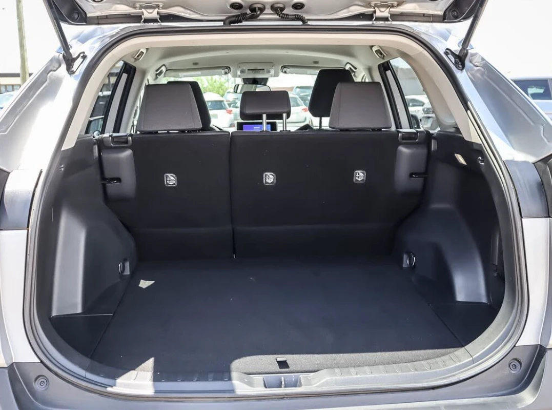 Toyota Rav4 AWD* LE* БЕЗ ИНЦИДЕНТИ* ОТ ТОЙОТА* , снимка 17 - Автомобили и джипове - 55528014