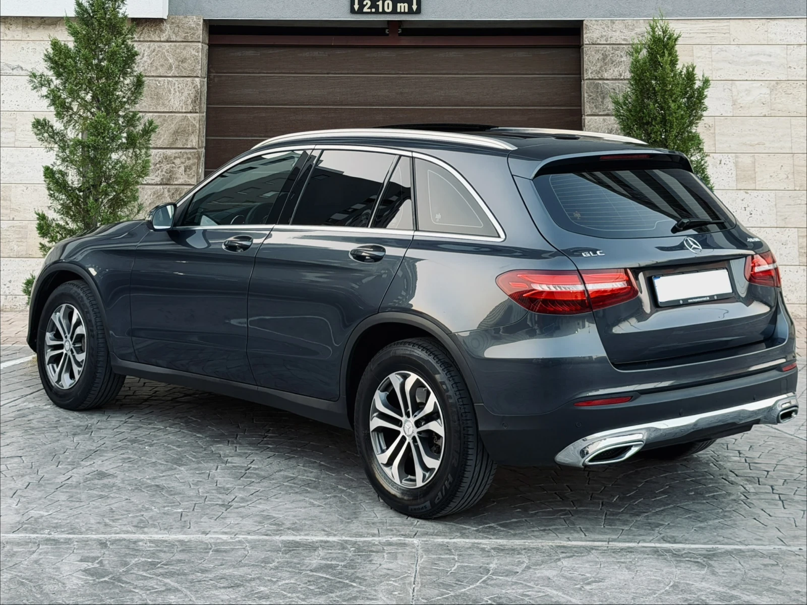 Mercedes-Benz GLC 220 4Matic 9G Panorama Diamond ЛИЗИНГ, снимка 4 - Автомобили и джипове - 55711867