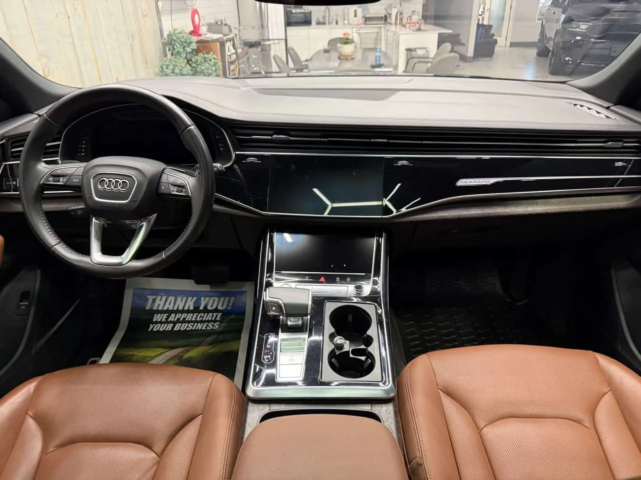 Audi Q8 TECHNIK| S LINE| BLACK OPTICS| FULL PPF  CARFAX, снимка 9 - Автомобили и джипове - 55770798