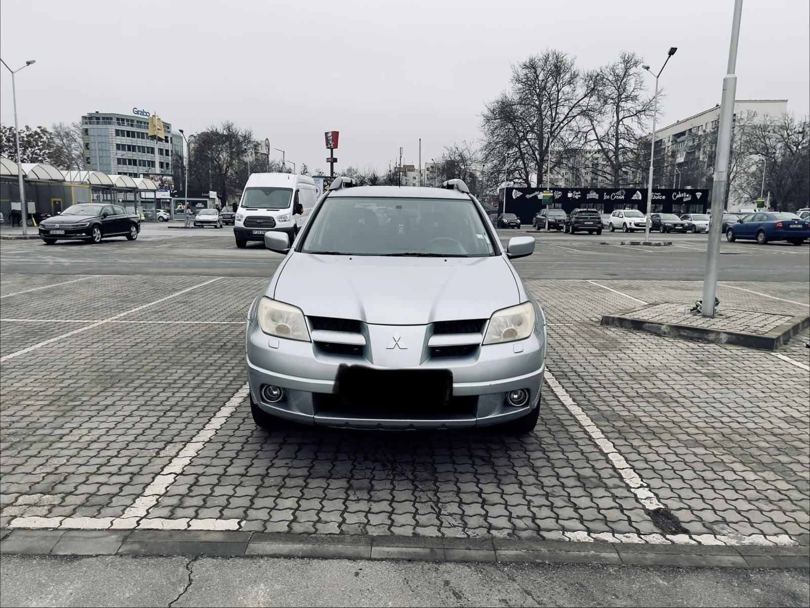 Mitsubishi Outlander, снимка 8 - Автомобили и джипове - 56225393